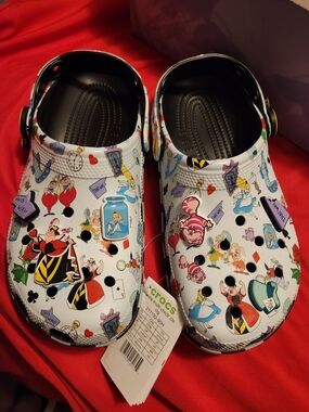 CROCS White Alice in Wonderland Print Classic Clog